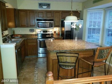 3711 Mazewood Ln, Fairfax, VA 22033 - photo 4