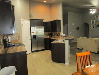 2603 S Yellowstone Trail, Burley, ID 83318 - photo 6