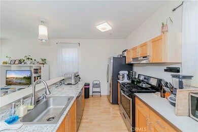 319 E Dayman St unit 2, Long Beach, CA 90806 - photo 7