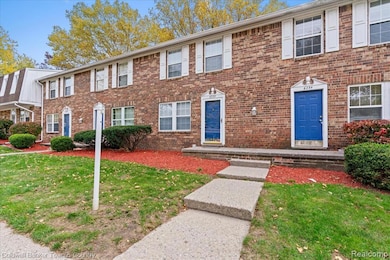 6232 Beechfield Dr unit 113, Lansing, MI 48911 - photo 2