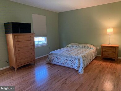 1607 Norwich Dr, Frederick, MD 21701 - photo 4