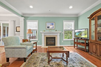 57 Kendall Ct unit 19, Bedford, MA 01730 - photo 2