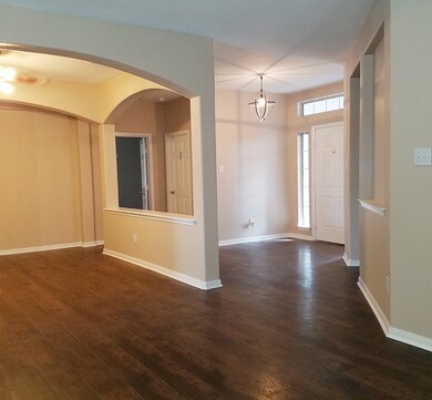 2715 Lost Maples Dr, Pearland, TX 77584 - photo 5