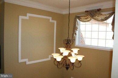 22740 Watson Heights Cir, Ashburn, VA 20148 - photo 4