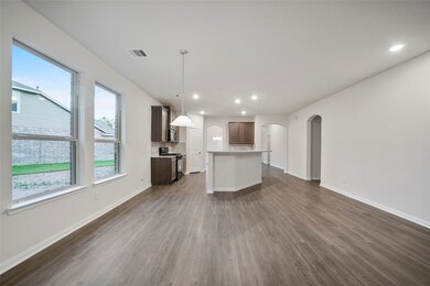 1031 Brahma Cir, East Bernard, TX 77435 - photo 7