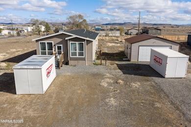 3040 Elm St, Silver Springs, NV 89429 - photo 4