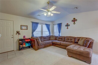 9201 Checkerbloom Dr, Oklahoma City, OK 73165 - photo 6