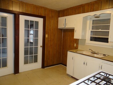 607 N I St, Duncan, OK 73533 - photo 5