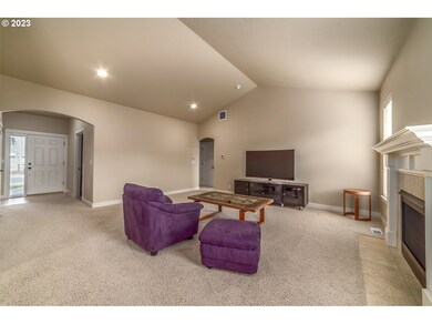 249 Auburn Ln, Creswell, OR 97426 - photo 4