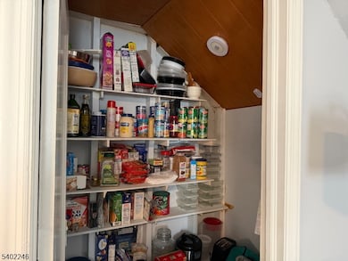 8 Rowe Place, Bloomfield, NJ 07003 - photo 7