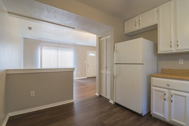 2908 W John St unit B, Champaign, IL 61821 - photo 7