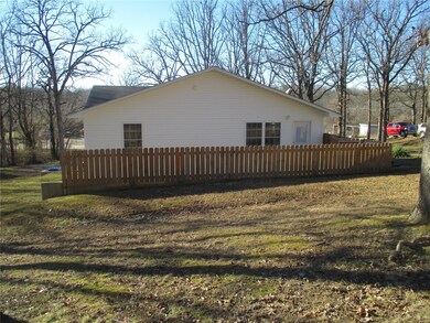 405 N Elm St, Dixon, MO 65459 - photo 5