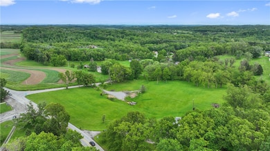 884 Linden Rd, Eighty Four, PA 15330 - photo 3