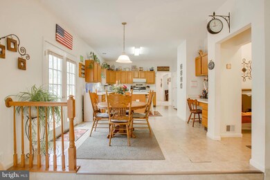 16105 Olmstead Ln, Woodbridge, VA 22191 - photo 6