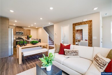 2488 Sawtelle Dr, Woodburn, OR 97071 - photo 3