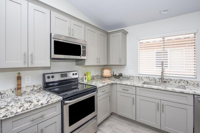 008_Beautiful Updated Kitchen