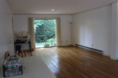 8 Town House Dr unit 8, Newtonville, MA 02460 - photo 3