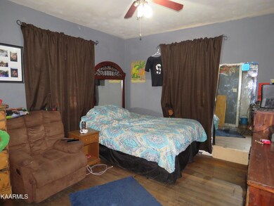 5 bed 1