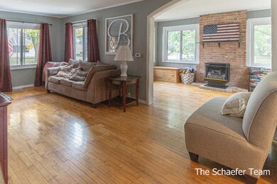 524 Amity St SE, Lowell, MI 49331 - photo 4