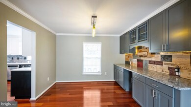 11716 Scarlet Leaf Cir, Germantown, MD 20876 - photo 5