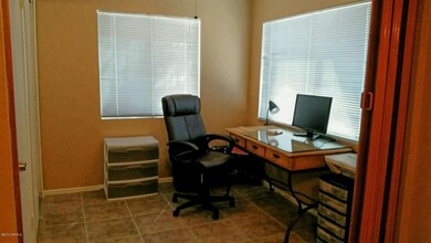 Den or bedroom 2