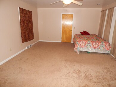 627 E Spring St, Bluffton, IN 46714 - photo 5