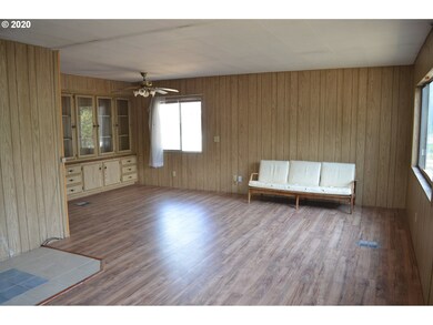 748 S Bridge St, Prairie City, OR 97869 - photo 5