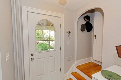 7 Kelton Ct, Albany, NY 12209 - photo 4