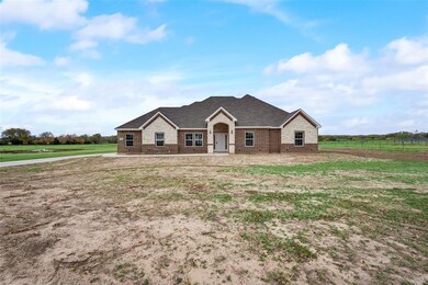 8801 Hutcheson Hill Rd, Springtown, TX 76082 - photo 2