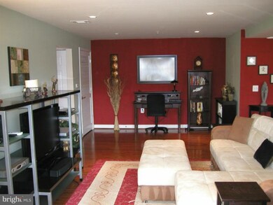 4189 S Four Mile Run Dr unit 103, Arlington, VA 22204 - photo 6