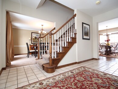 411 Appollo Ct, Wheaton, IL 60189 - photo 2