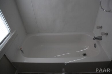 1823 W 6th St, Davenport, IA 52802 - photo 6