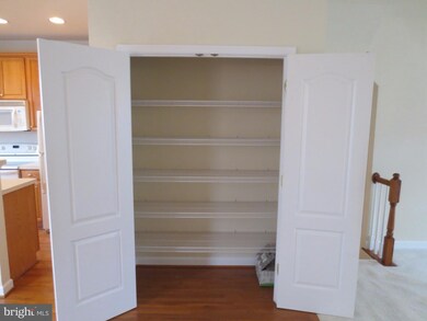 700 Redgate Ln, Woodbridge, VA 22191 - photo 5