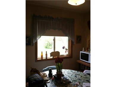 Kitchen Eat-in kitchen