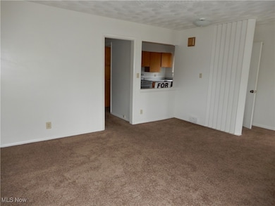 1745 Liberty Dr, Akron, OH 44313 - photo 3