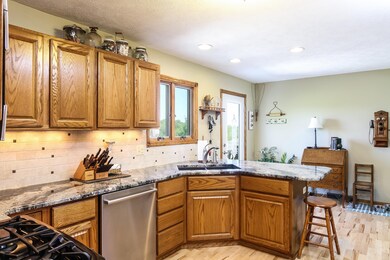 016-Kitchen-4213490-large