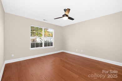 2012 Pheasant Glen Rd, Charlotte, NC 28214 - photo 7