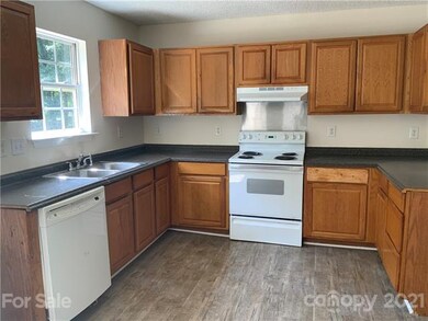 404 Perry Ln, Marshville, NC 28103 - photo 6