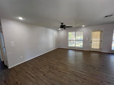 Large family room with indirect lighting, ceiling 