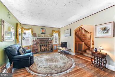 409 Sanhican Dr, Trenton, NJ 08618 - photo 4