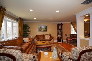 38 Lincoln St, Watertown, MA 02472 - photo 4