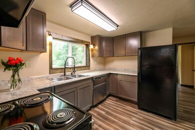 548 E Evergreen Dr, Kalispell, MT 59901 - photo 4