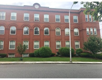 63 Illinois St unit B2, Worcester, MA 01610 - photo 2