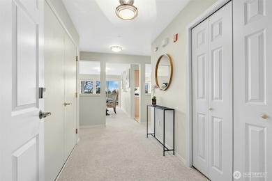 22535 SE Highland Cir unit 206, Issaquah, WA 98029 - photo 2