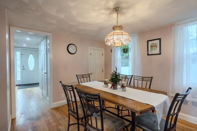 77 W Main St, Georgetown, MA 01833 - photo 2