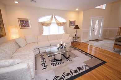 155 Covington Cir, Staten Island, NY 10312 - photo 4