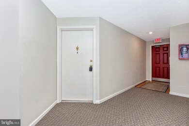 811 Stratford Way unit B, Frederick, MD 21701 - photo 3