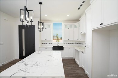 3319 S Marla Ct, Edinburg, TX 78539 - photo 3