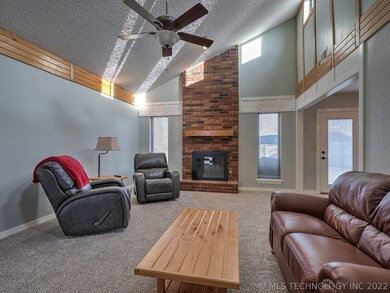 2000 E Reno St, Broken Arrow, OK 74012 - photo 7