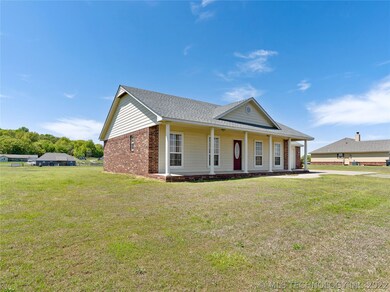 19240 S Coyote Dr, Claremore, OK 74019 - photo 2